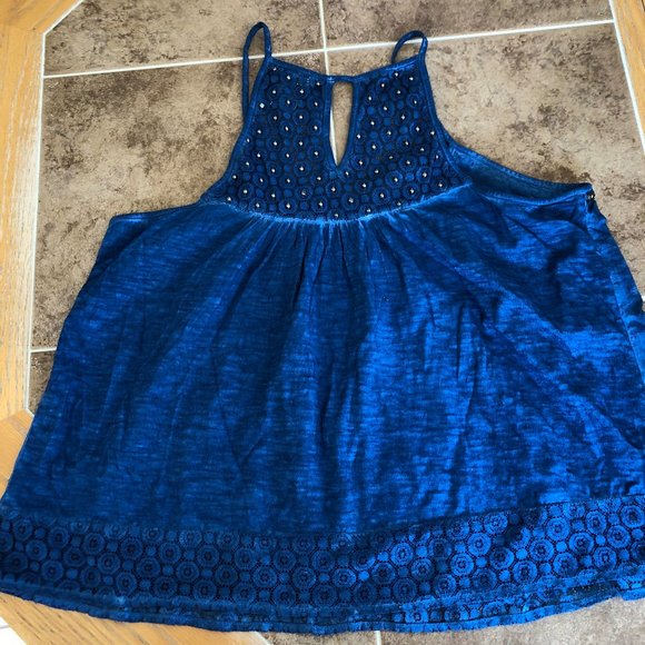 Blue Tank - Picture 2 of 2